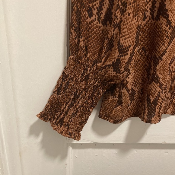 Express Shirt - Picture 5 of 9